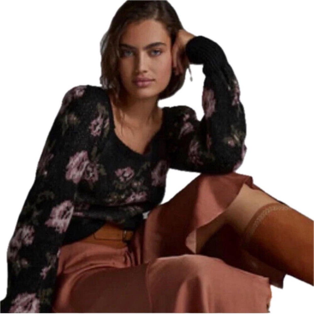 Anthropologie Black and Pink Floral Crew Neck Sweater Size Large